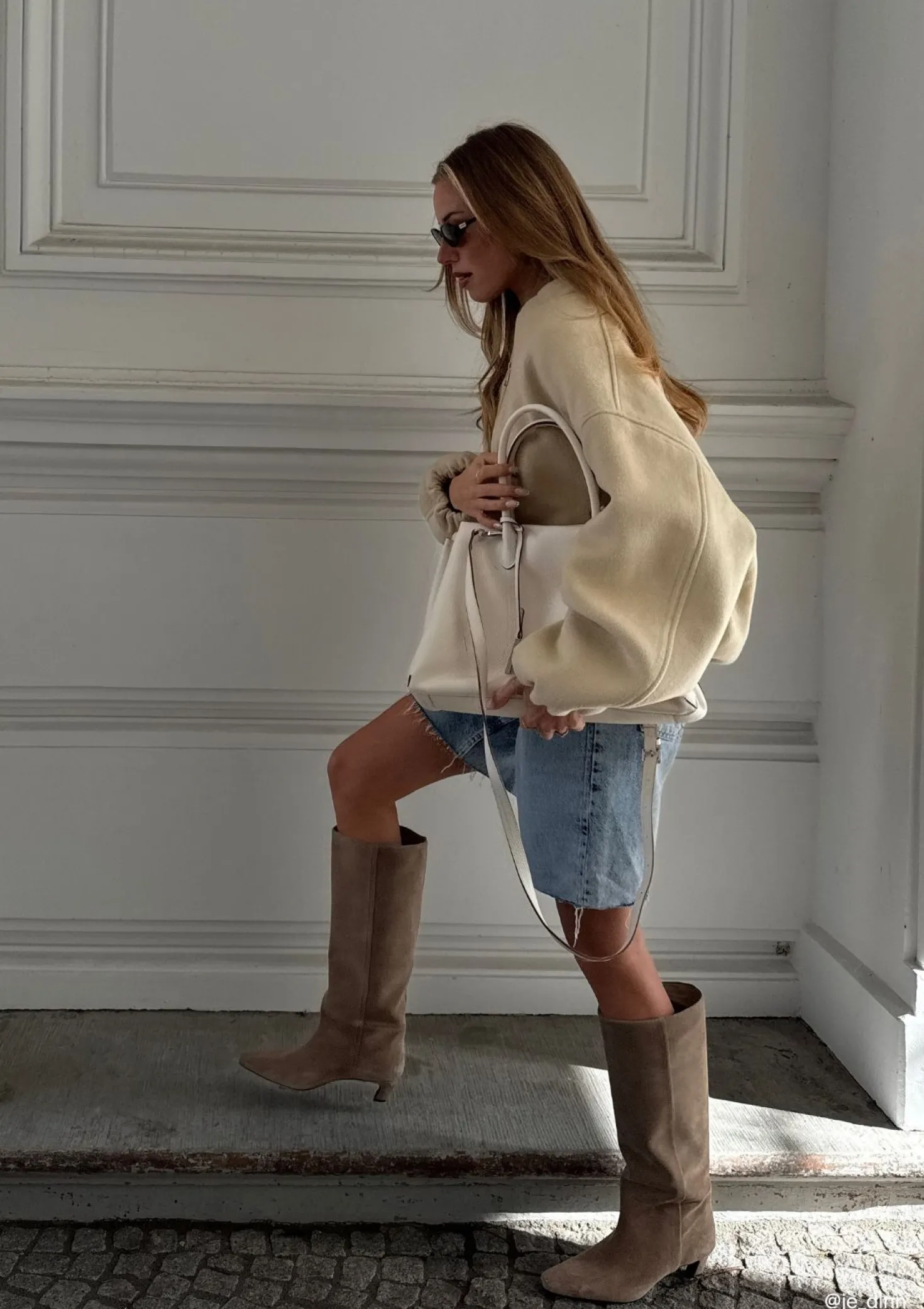 Beige hoge suède laarzen met hak
