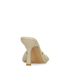 Beige muiltjes met hak en knoop detail