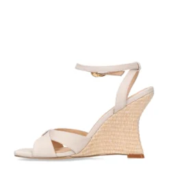Beige sleehak sandalen
