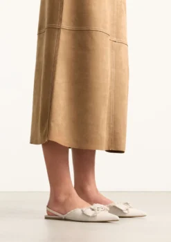 Beige slingbacks met strik