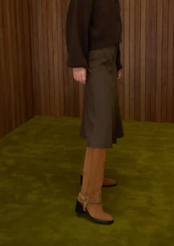 Beige suède biker boots