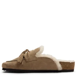 Beige suède clogs met wol