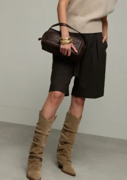 Beige suède cowboylaarzen met flap