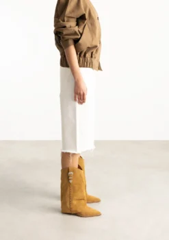 Beige suède cowboylaarzen met flap