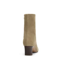Beige suède enkellaarsjes met hak