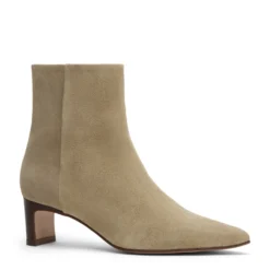 Beige suède enkellaarsjes met hak