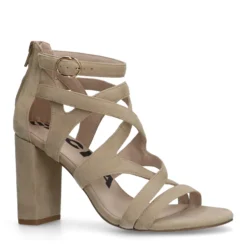 Beige suède opengewerkte sandalen met hak