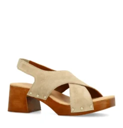 Beige suède sandalen met houten hak