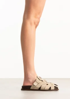 Beige suède slippers