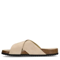 Beige suède slippers