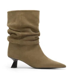 Beige suède slouchy enkellaarsjes met hak