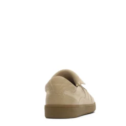 Beige suède sneakers