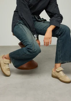 Beige suède sneakers