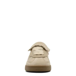 Beige suède sneakers
