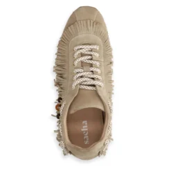 Beige suède sneakers met franjes