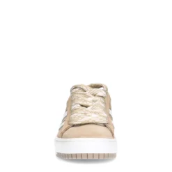 Beige suède sneakers met witte details