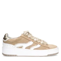 Beige suède sneakers met witte details