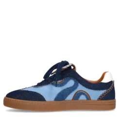 Blauwe suède sneakers met denim details