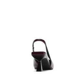 Bordeaux lak slingback pumps
