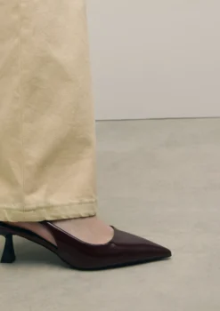 Bordeaux lak slingback pumps