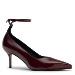 Bordeaux rode pumps