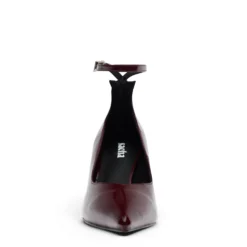 Bordeaux rode pumps