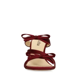 Bordeaux rode sandalen met hak en strikjes