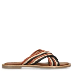 Bruine gevlochten slippers