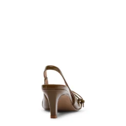 Bruine lak slingbacks met gesp