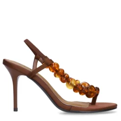 Bruine sandalen met hak en kralen