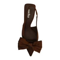 Bruine slingback pumps met strik