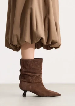 Bruine suède slouchy enkellaarsjes met hak