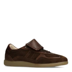 Bruine suède sneakers