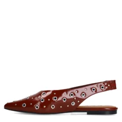 Burgundy leren slingbacks met zilverkleurige studs