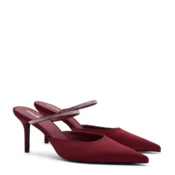 Burgundy pumps met strass bandje