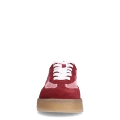 Burgundy suède sneakers met roze details