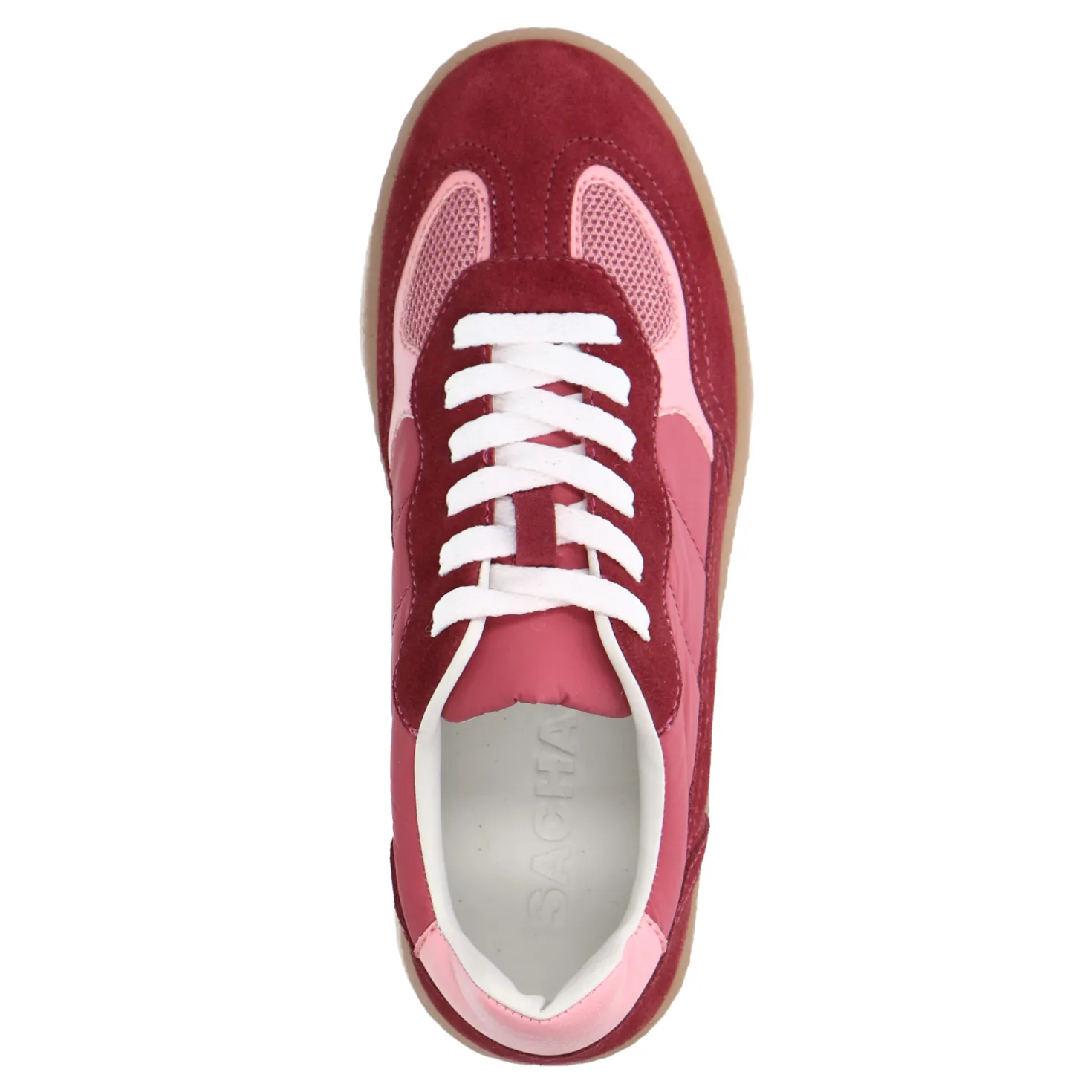 Burgundy suède sneakers met roze details