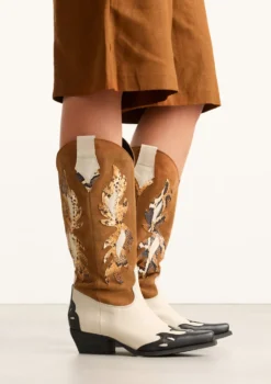 Cognac leren cowboylaarzen met sierstiksels
