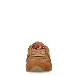 Cognac sneakers met dubbele veters