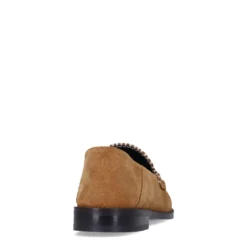 Cognac suède loafers met gestikte details