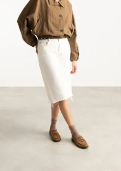 Cognac suède loafers met gestikte details