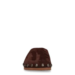 Donkerbruine suède clogs met studs