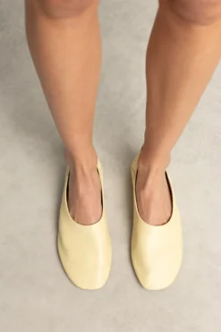 Gele leren ballerina's
