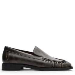 Greywashed leren loafers met rimpel design