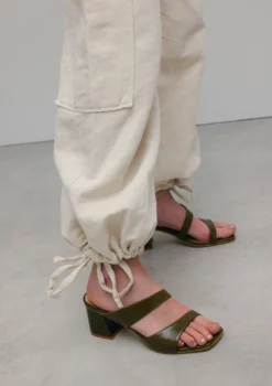 Groene lakleren sandalen met hak