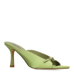 Groene muiltjes met gesp
