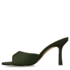 Groene muiltjes met hak