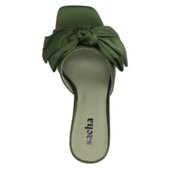 Groene muiltjes met hak en strik