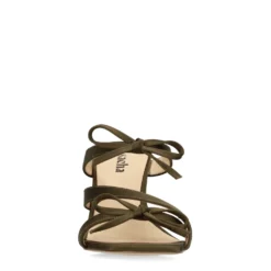 Groene sandalen met hak en strikjes