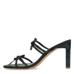 Groene sandalen met hak en strikjes